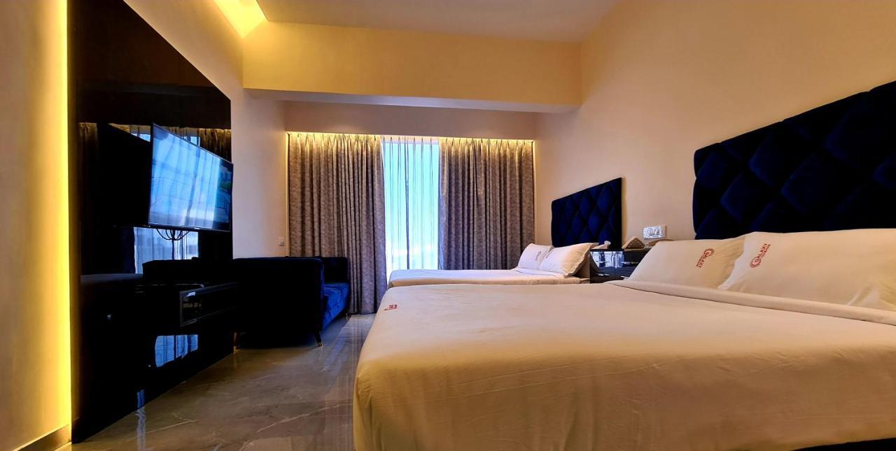 Bijāpur Galaxy Club & Hotel מראה חיצוני תמונה