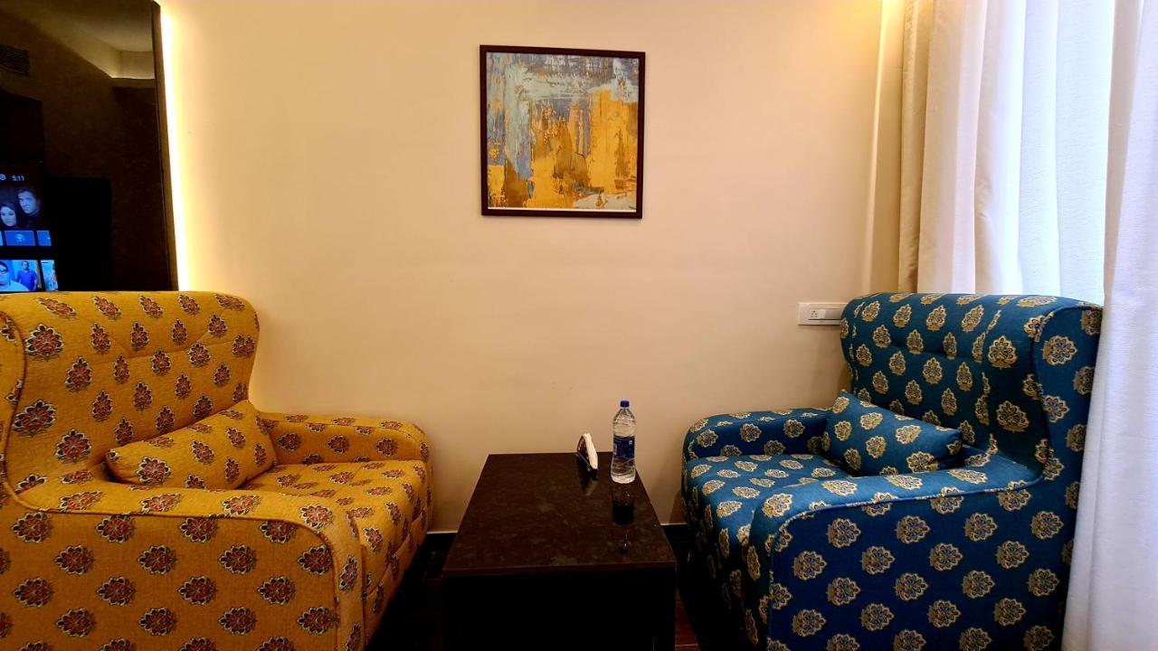 Bijāpur Galaxy Club & Hotel מראה חיצוני תמונה