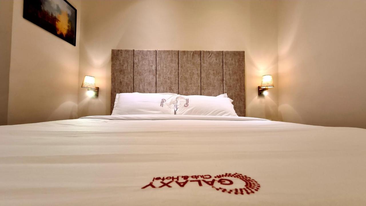 Bijāpur Galaxy Club & Hotel מראה חיצוני תמונה