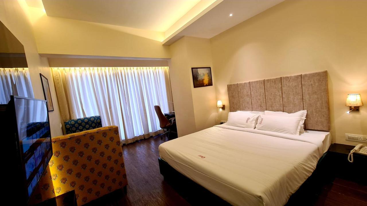 Bijāpur Galaxy Club & Hotel מראה חיצוני תמונה