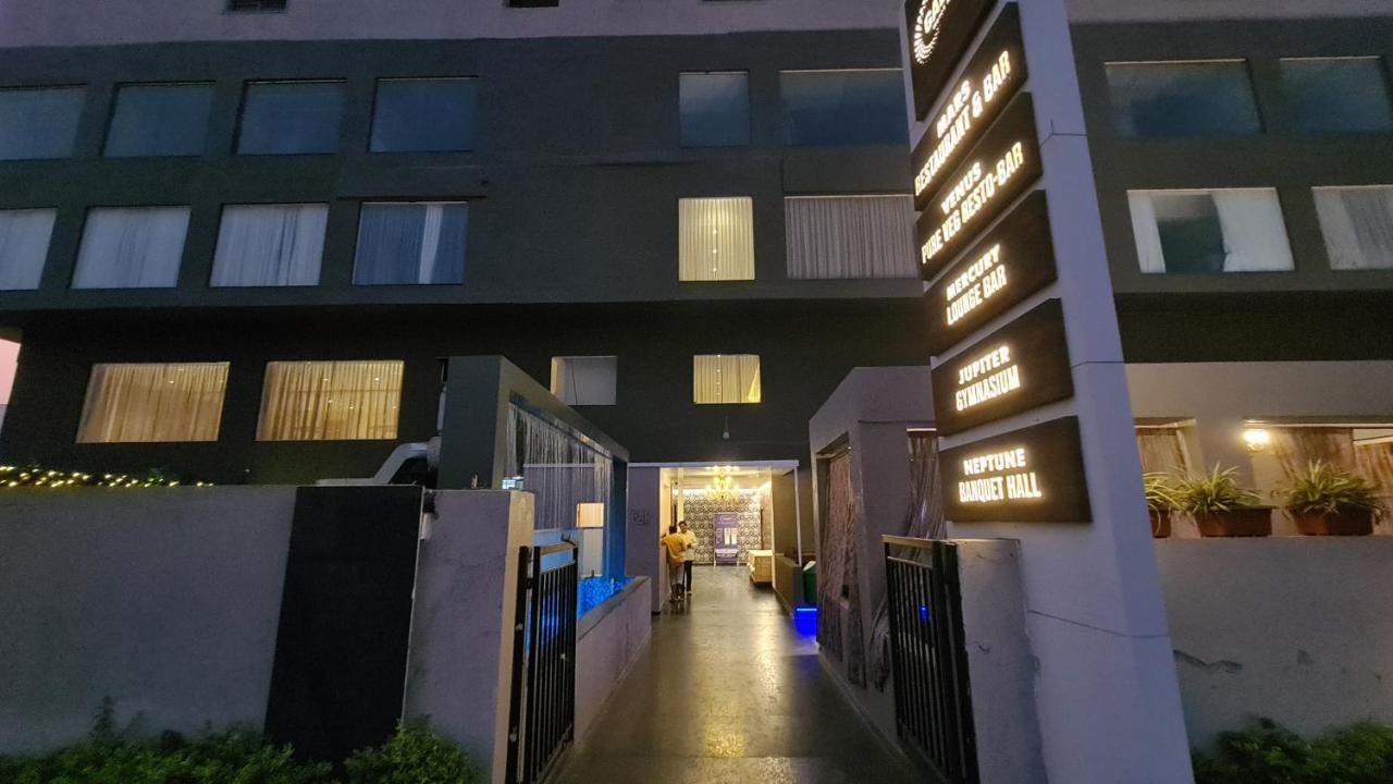 Bijāpur Galaxy Club & Hotel מראה חיצוני תמונה