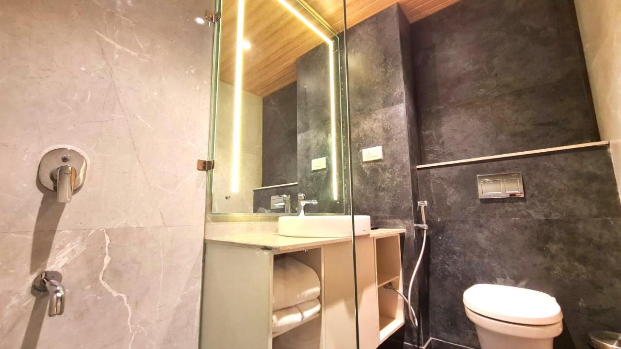 Bijāpur Galaxy Club & Hotel מראה חיצוני תמונה